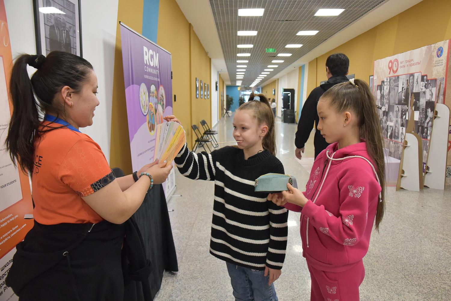 Фотографии с Международного турнира по художественной гимнастике «ALEM CUP»